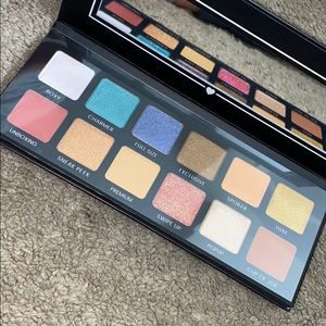 Boxycharm eyeshadow palette